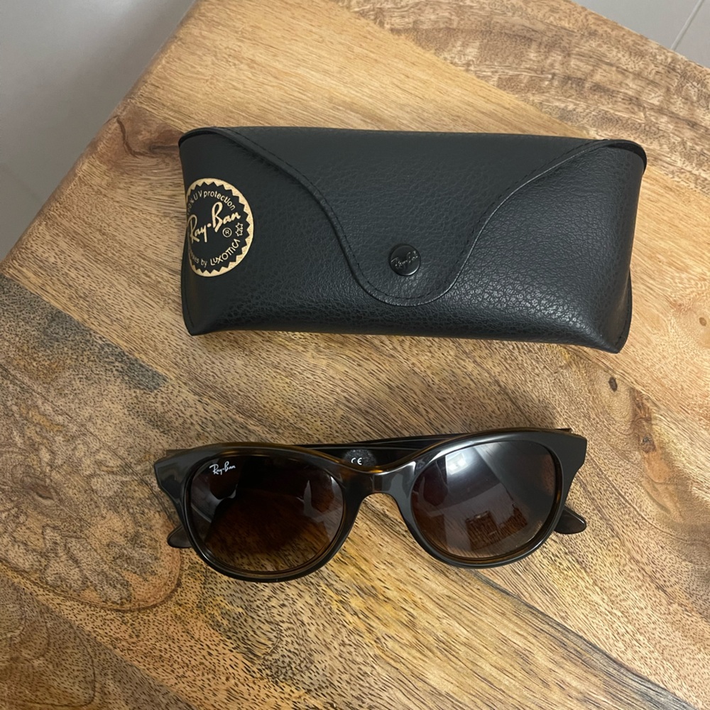 RAY BAN SUNGLASSES - women’s